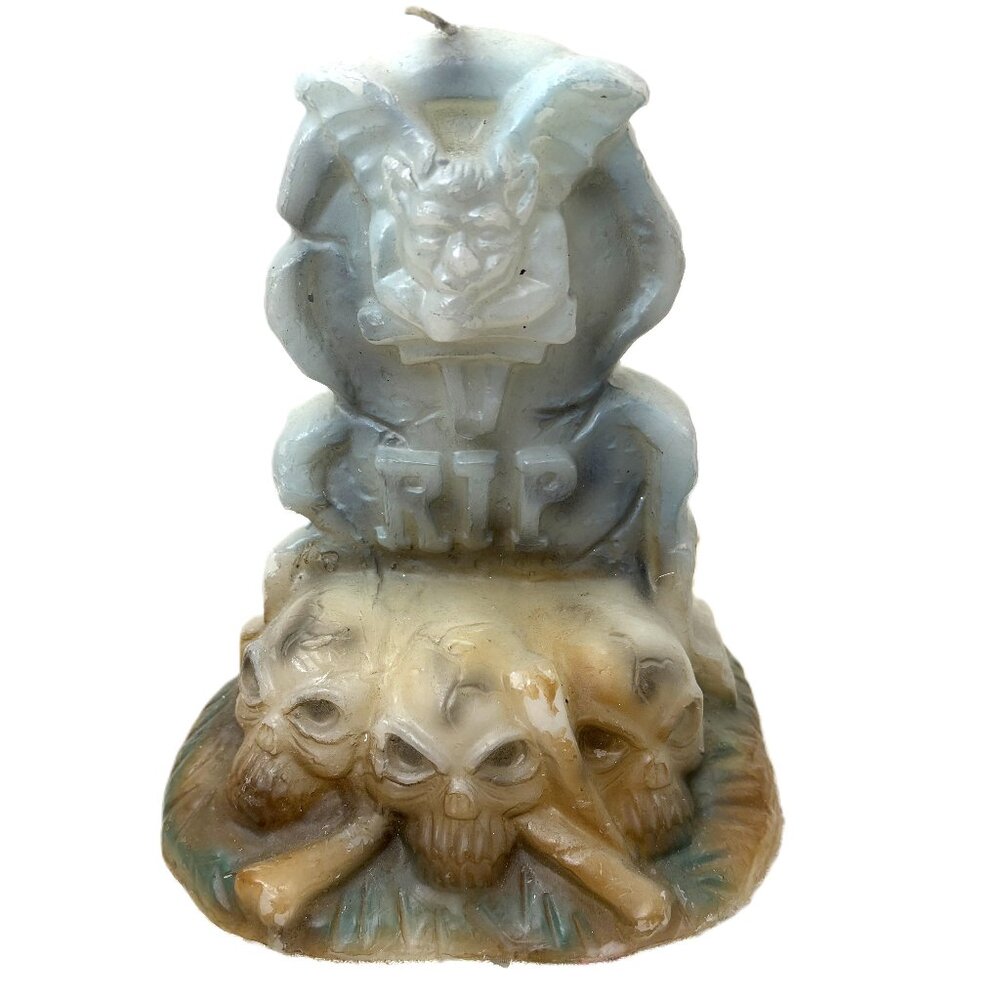 * Halloween Vintage Gargoyle Sitting on Skulls  Candle NOS NWOT